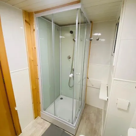 Piso Shic De Playa Fenals Con Terraza Y Piscina *