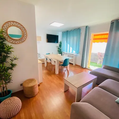 Piso Shic De Playa Fenals Con Terraza Y Piscina Lloret de Mar
