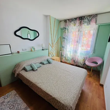 Piso Shic De Playa Fenals Con Terraza Y Piscina Apartment