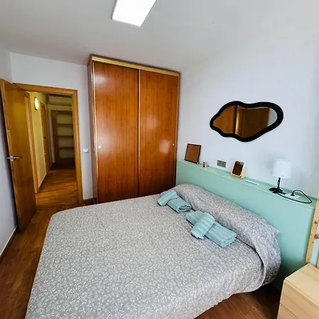 Piso Shic De Playa Fenals Con Terraza Y Piscina Apartment