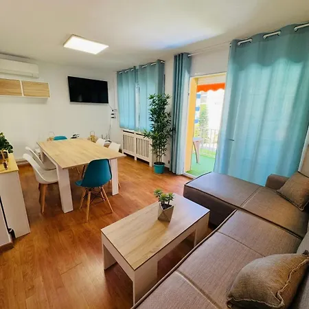 شقة Piso Shic De Playa Fenals Con Terraza Y Piscina يوريت دي مار