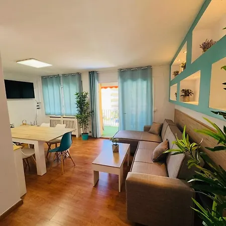 Piso Shic De Playa Fenals Con Terraza Y Piscina Apartment *